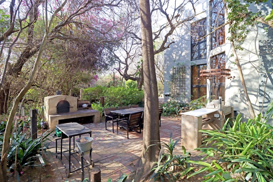 4 Bedroom Property for Sale in Hartbeespoort North West